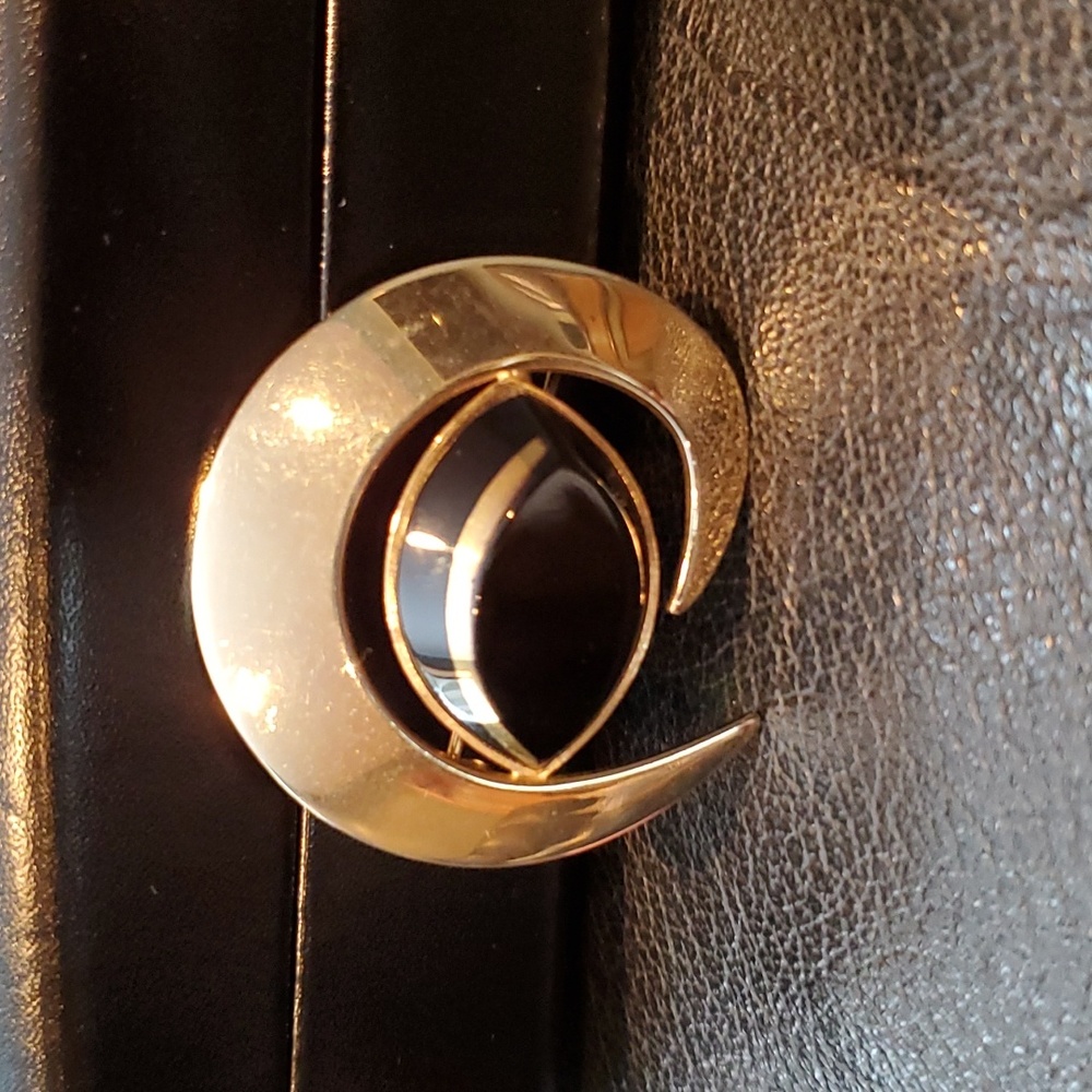Vintage Sarah Coventry brooch